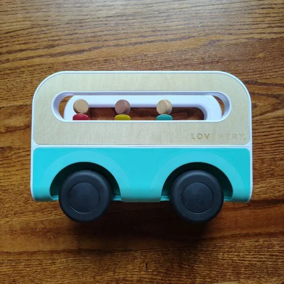 Lovevery bus and lockbox from the Realist playkit (19-21m) - Picture 14 of 16